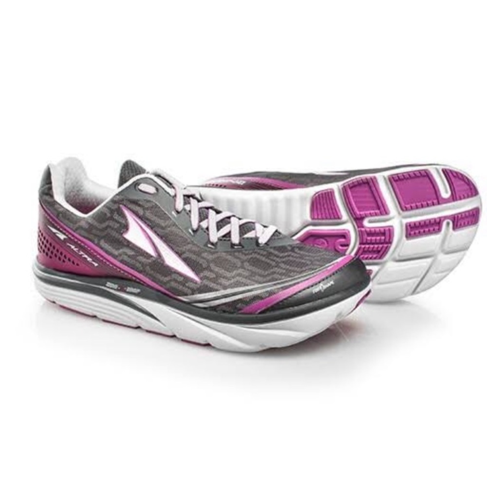 ALTRA women’s Torin IQ running shoes